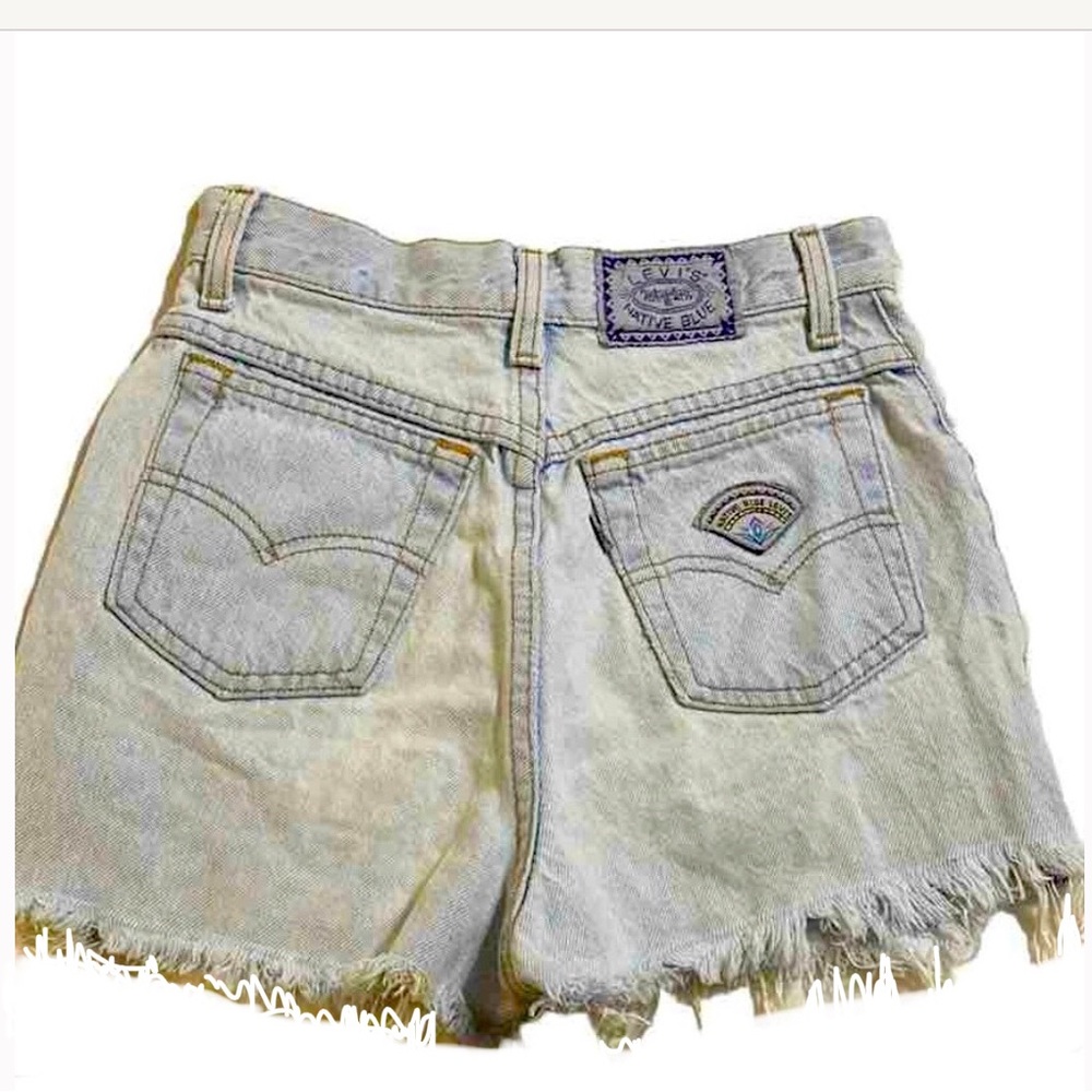 Vintage Levi’s Denim Jean Shorts High Waist Distressed Sz 25 XS Light Blue Faded